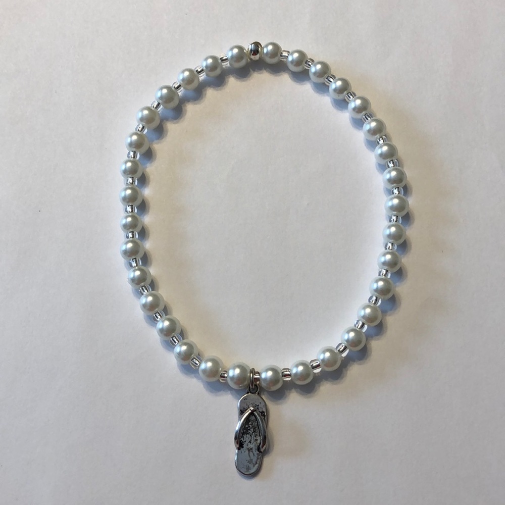White Pearl Stretch Flip Flop Ankle Bracelet